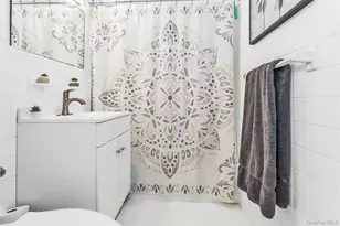 25 Neptune Blvd, Long Beach, NY 11561 - Photo 14