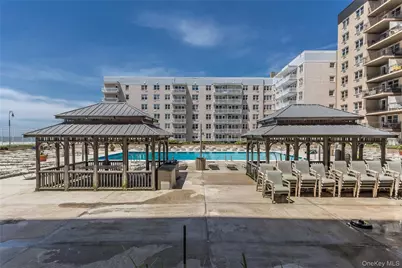 25 Neptune Boulevard #2E, Long Beach, NY 11561 - Photo 8