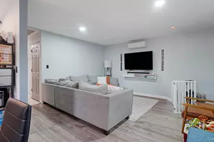 416 Fir Grove Rd, Ronkonkoma, NY 11779 - Photo 4