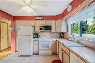 44 Lenox St, Lindenhurst, NY 11757 - Photo 6