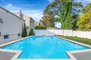 44 Lenox St, Lindenhurst, NY 11757 - Photo 12