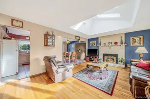 44 Lenox St, Lindenhurst, NY 11757 - Photo 2