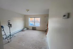 698 South St, Highland, NY 12528 - Photo 4