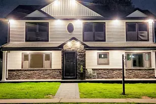 38 Heather Ln, Levittown, NY 11756 - Photo 2