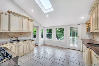 61 Riviera Drive S, Massapequa, NY 11758 - Photo 14