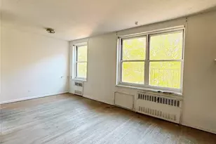 14205 Roosevelt, Flushing, NY 11354 - Photo 12