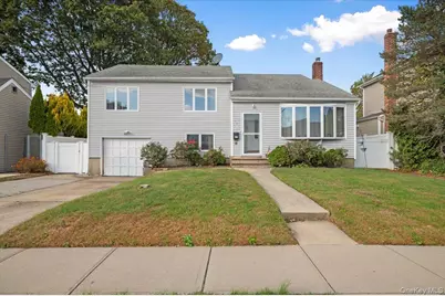 26 Bradford Lane, Bethpage, NY 11714 - Photo 2