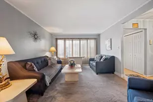 26 Bradford Ln, Bethpage, NY 11714 - Photo 6