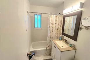 111 Edmunton Dr, North Babylon, NY 11703 - Photo 8