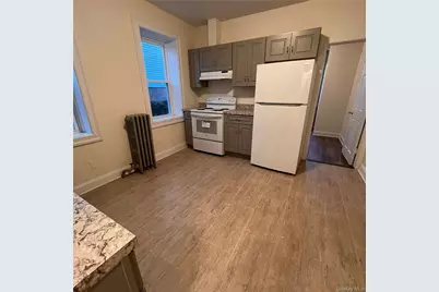 451 S 10th Avenue #2R, Mount Vernon, NY 10550 - Photo 1