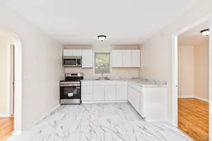 860 Flanders Rd, Flanders, NY 11901 - Photo 4