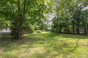 30 Vail Ave, East Quogue, NY 11942 - Photo 24