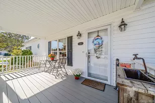 1407 Middle Rd, Calverton, NY 11933 - Photo 4