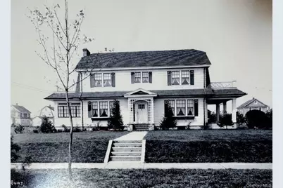 331 Mineola Boulevard, Mineola, NY 11501 - Photo 2