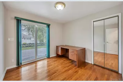 30 Andover Lane, Hicksville, NY 11801 - Photo 12