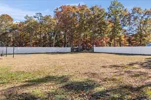 64 E Margin Rd, Ridge, NY 11961 - Photo 20