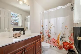 64 E Margin Rd, Ridge, NY 11961 - Photo 12