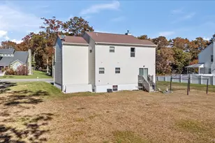 64 E Margin Rd, Ridge, NY 11961 - Photo 18