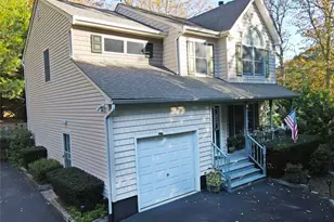 64 Glen Rd, Calverton, NY 11933 - Photo 2