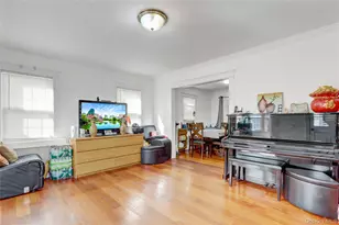 6 Walnut Pl, Great Neck, NY 11021 - Photo 4