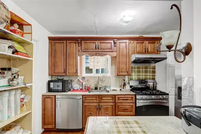 6 Walnut Place, Great Neck, NY 11021 - Photo 8