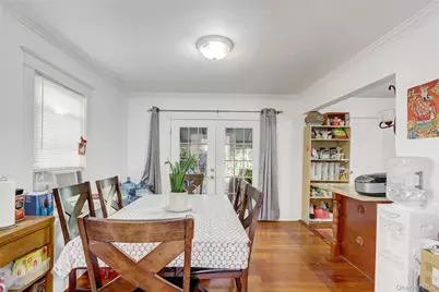 6 Walnut Place, Great Neck, NY 11021 - Photo 6