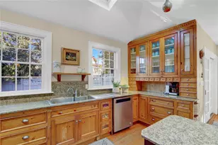 51-27 Browvale Ln, Little Neck, NY 11362 - Photo 16