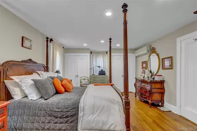 51-27 Browvale Lane, Little Neck, NY 11362 - Photo 30