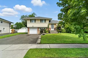 21 Macarthur Ave, Plainview, NY 11803 - Photo 2