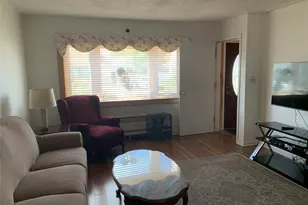 207 Eastwood Ave, Deer Park, NY 11729 - Photo 4