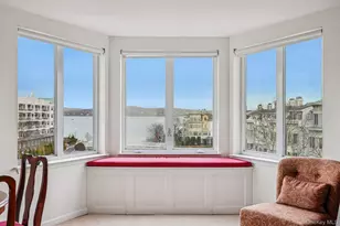 1316 Round Pointe Dr, Haverstraw, NY 10927 - Photo 2