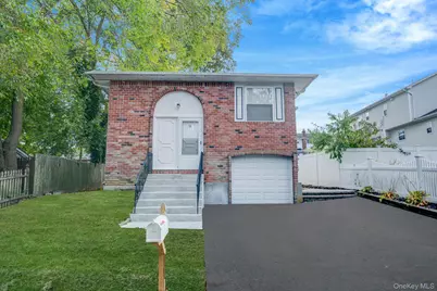 16 Birch Drive, Ronkonkoma, NY 11779 - Photo 2
