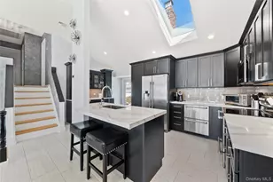 9 Cynthia Ln, East Islip, NY 11730 - Photo 10