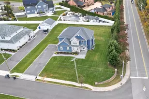 60 Parsnip Pond Rd, Lake Grove, NY 11755 - Photo 8