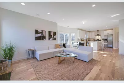 63 Gray Avenue, Medford, NY 11763 - Photo 4