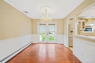 206 Crestwood Dr, Shirley, NY 11967 - Photo 10