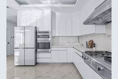 233-12 Bay Street, Douglaston, NY 11363 - Photo 8