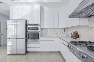 233-12 Bay St, Douglaston, NY 11363 - Photo 8