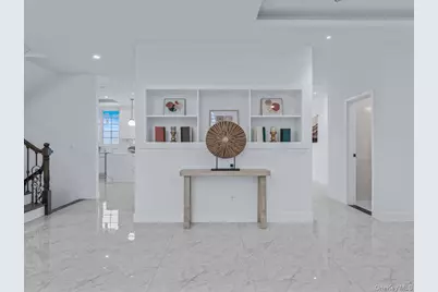 233-12 Bay Street, Douglaston, NY 11363 - Photo 4