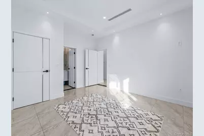 233-12 Bay Street, Douglaston, NY 11363 - Photo 22
