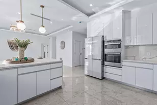 233-12 Bay St, Douglaston, NY 11363 - Photo 10