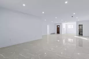 233-12 Bay St, Douglaston, NY 11363 - Photo 30