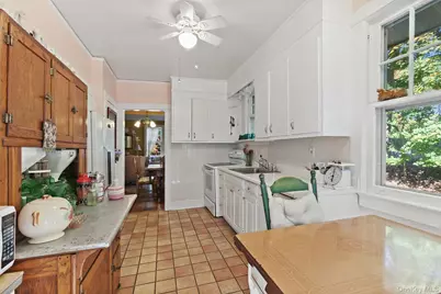 1753 Lawrence Road, Mohegan Lake, NY 10547 - Photo 14