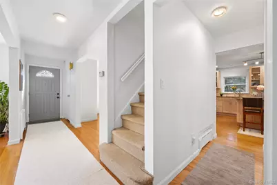 5 Hillside Avenue, Roslyn, NY 11576 - Photo 4