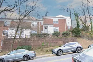 102 Spruce St, Yonkers, NY 10701 - Photo 2