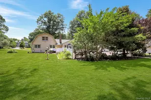 24 Rolling Hill Rd, Old Westbury, NY 11568 - Photo 34