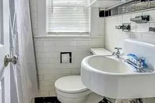 32 Carman St, Patchogue, NY 11772 - Photo 6