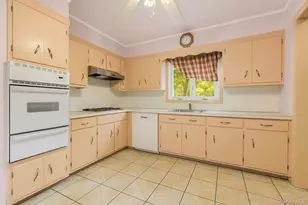 15 Wayne Way, White Plains, NY 10607 - Photo 10