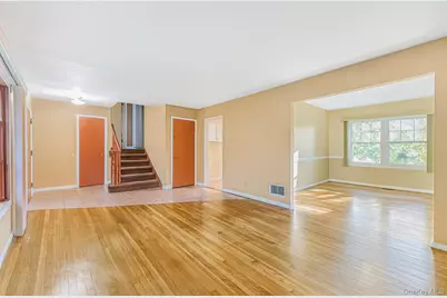 15 Wayne Way, White Plains, NY 10607 - Photo 4