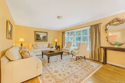 15 Wayne Way, White Plains, NY 10607 - Photo 2